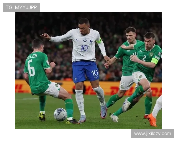 前卫引领进攻与防守的平衡:解析FIFA世界杯中前卫的战术价值与角色演变 前卫引领进攻与防守的平衡:解析FIFA世界杯中前卫的战术价值与角色演变